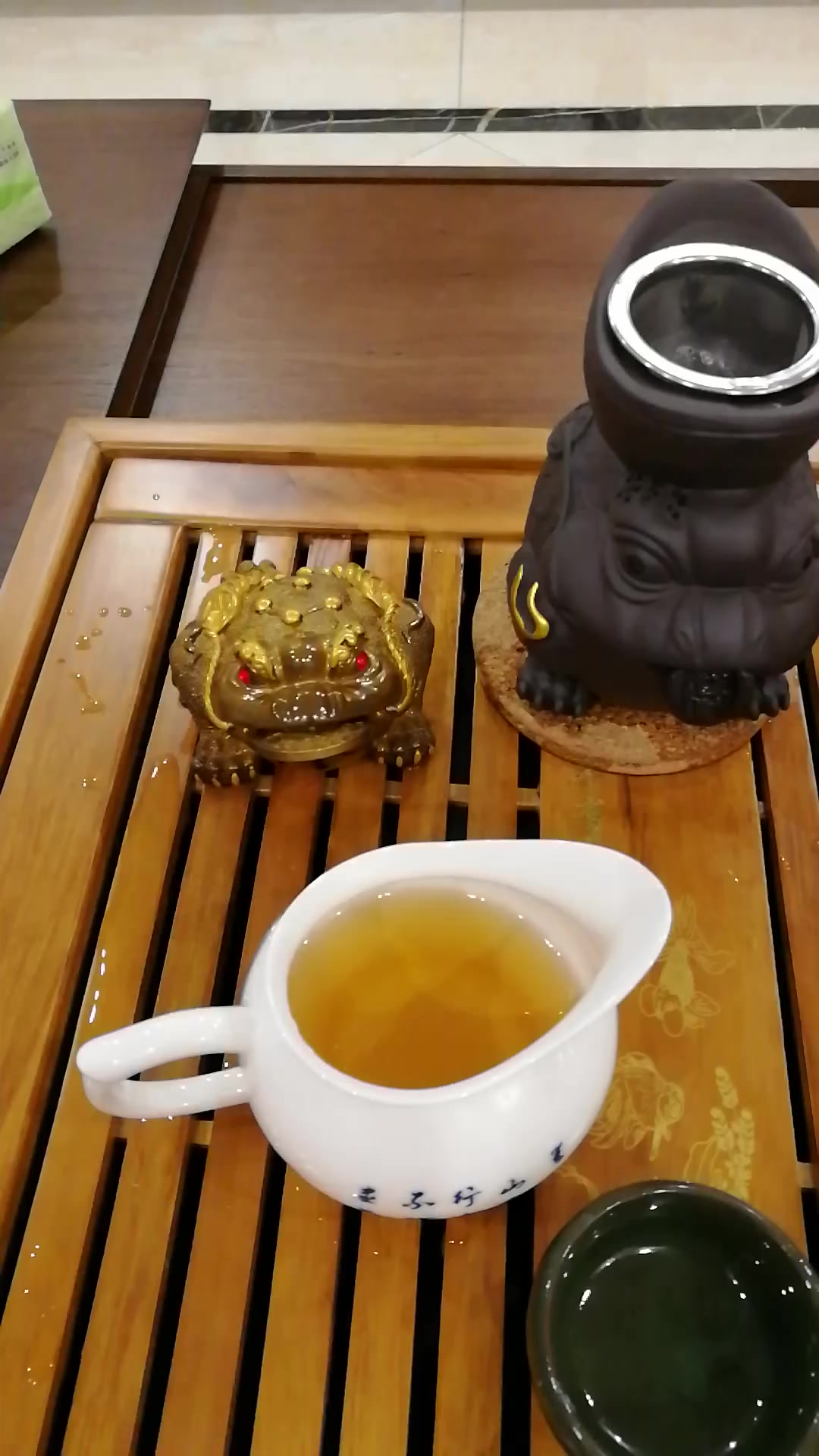 琦轩源变色茶宠金蟾紫砂茶台摆件蟾蜍茶具配件茶道陶瓷茶玩貔貅茶盘