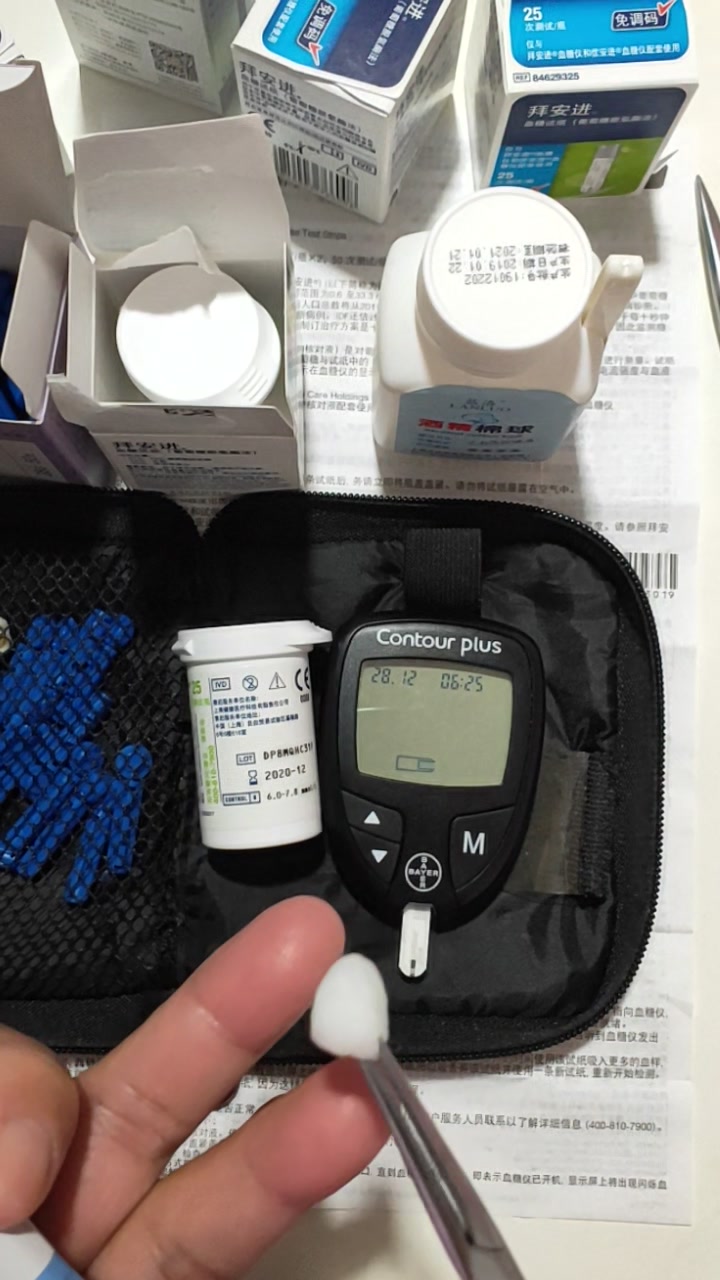 拜耳bayer血糖仪家用拜安进套装原装进口免调码全自动含25片试纸和