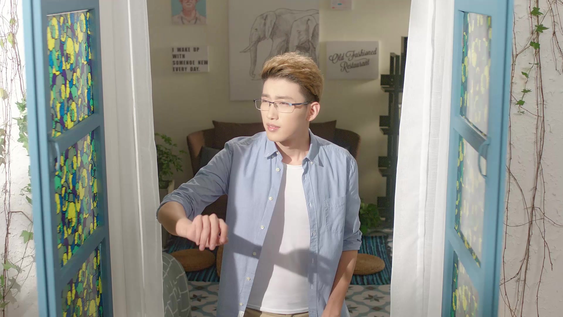 蓝光眼镜防护眼镜防唾沫飞沫防尘保护眼睛户外护眼透明套镜 圆框-店长