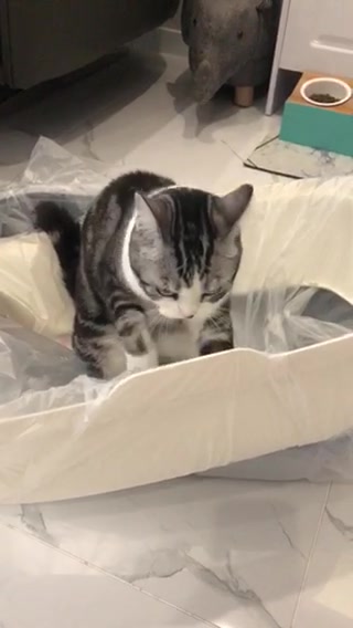 美卡MCF】美卡机器猫全封闭式猫砂盆猫厕所大号防外溅猫沙拉屎盆猫咪 