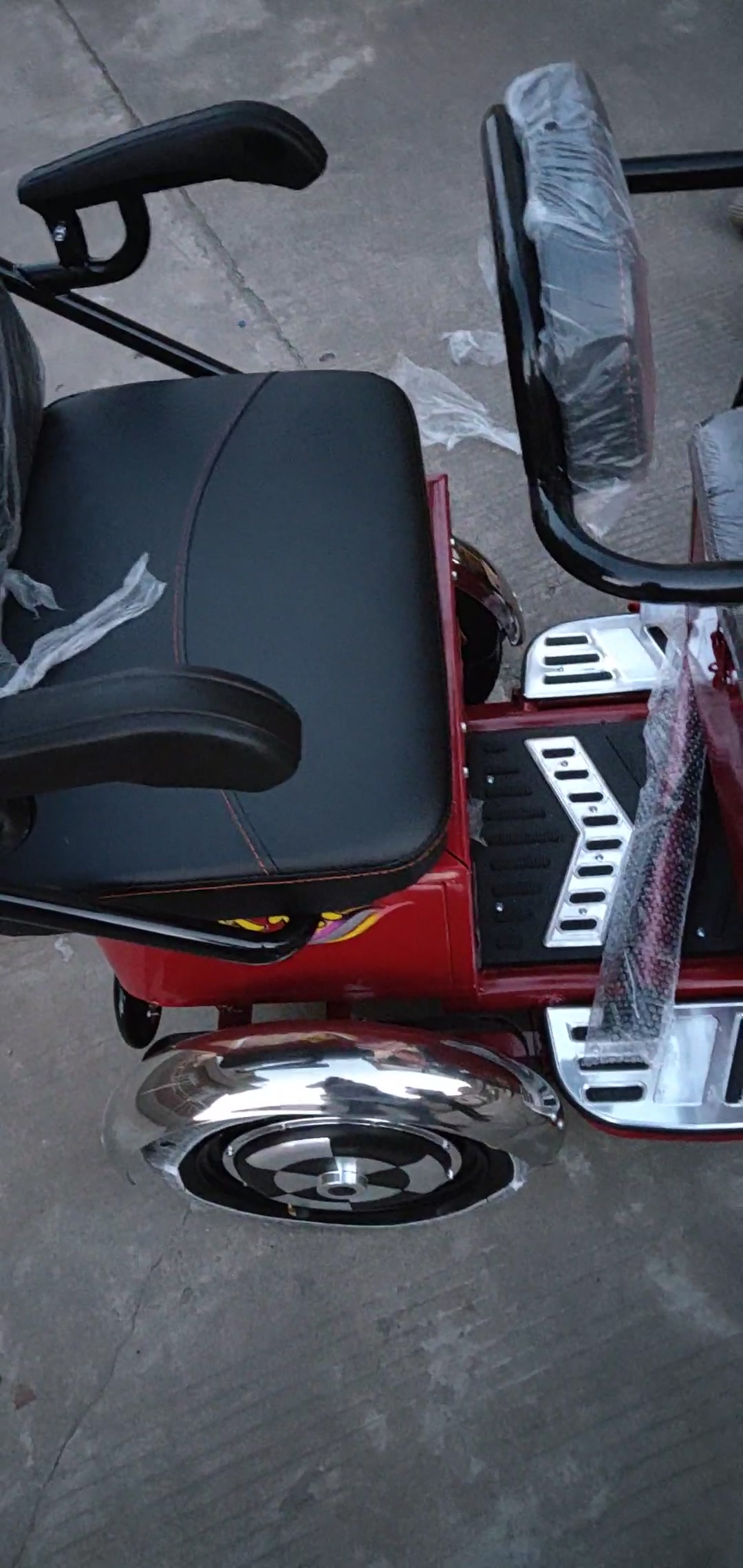 泰合 电动三轮车一家三口家用电动车老年人电动车三轮电动车电瓶车