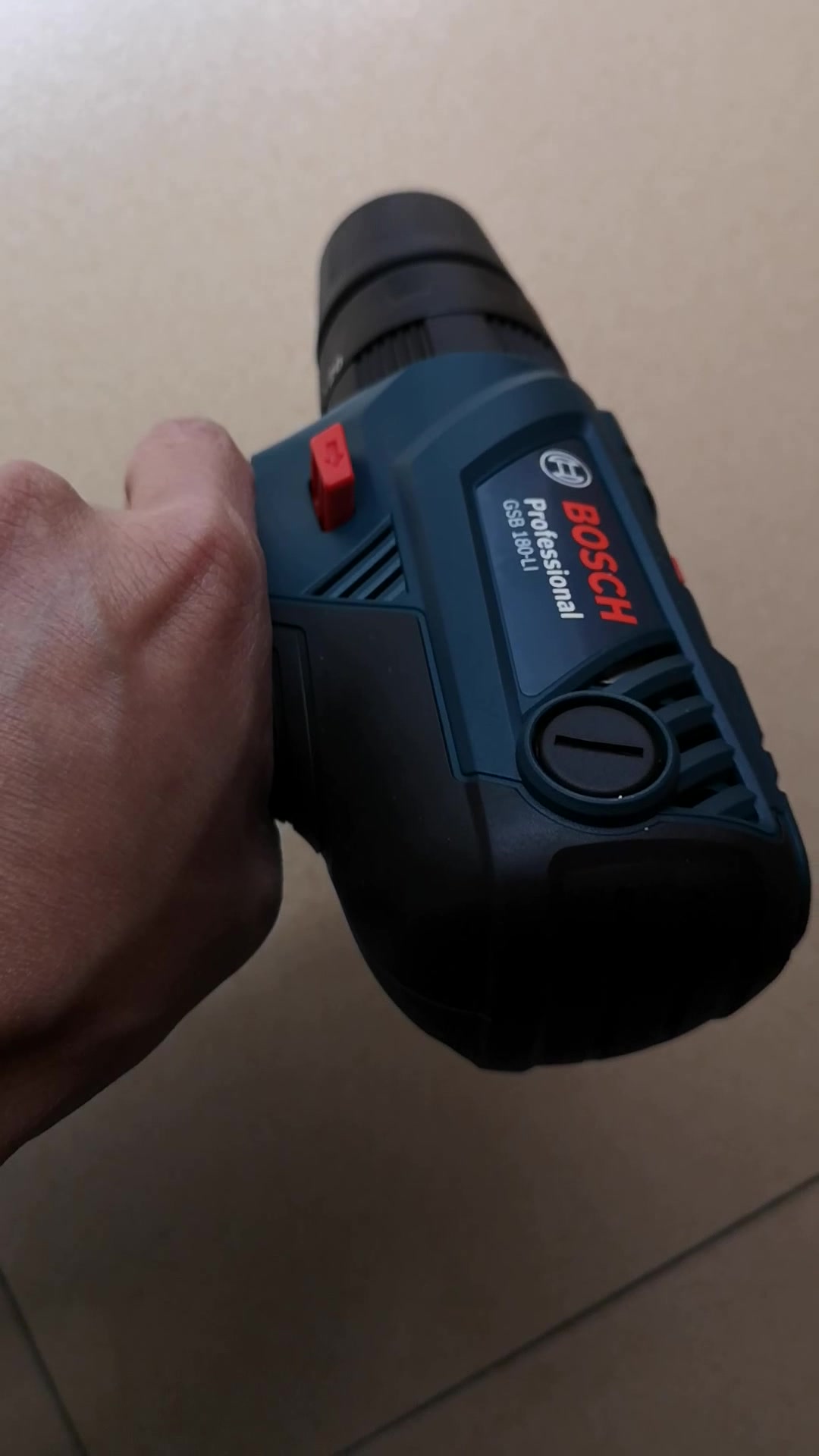 博世(bosch)gsb 180-li 充电式冲击钻手电钻 (锂电18v单电版) 专业级