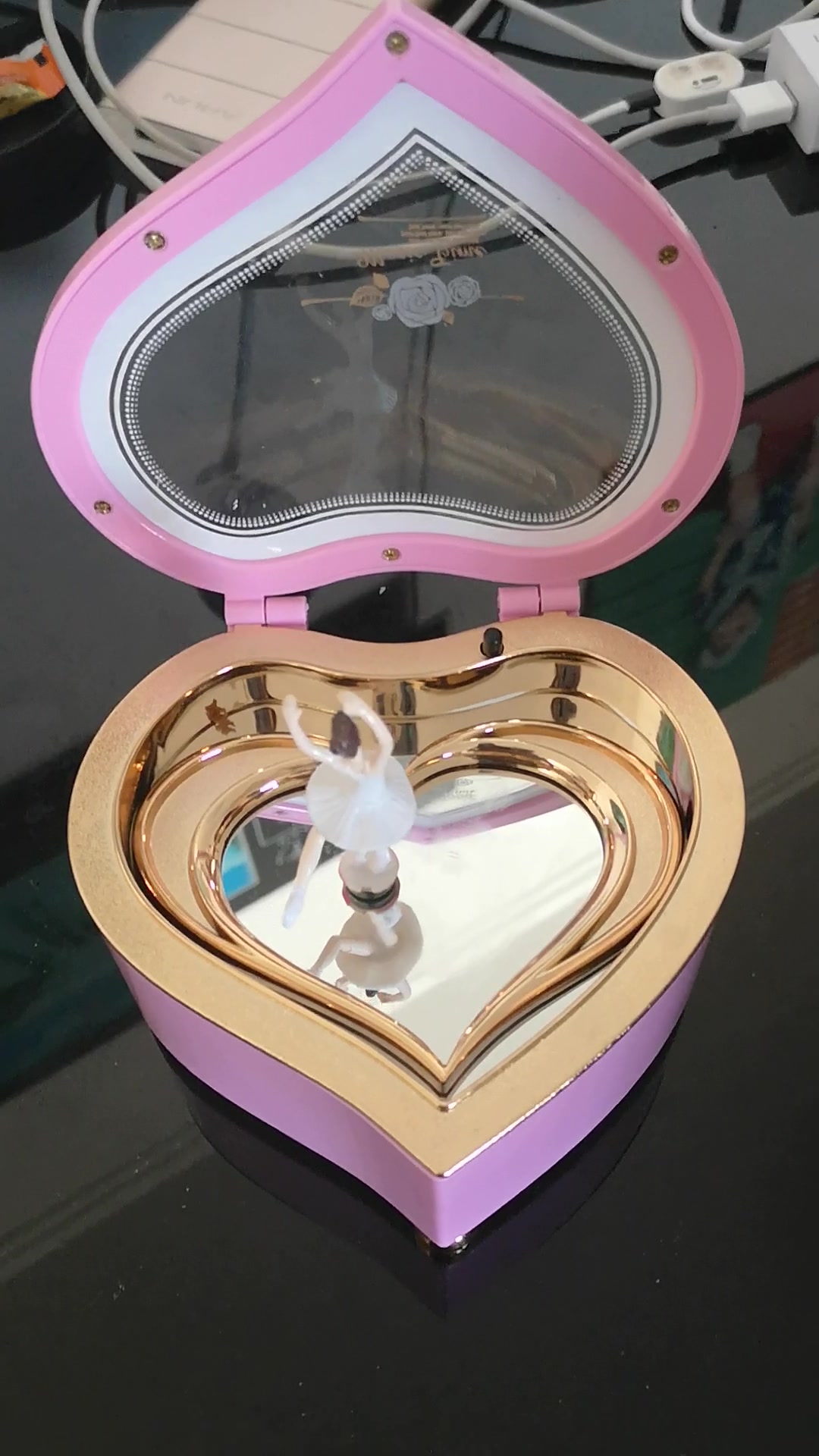 eienn音乐盒八音盒生日礼物送女生儿童创意礼物 爱心心形旋转跳舞女孩