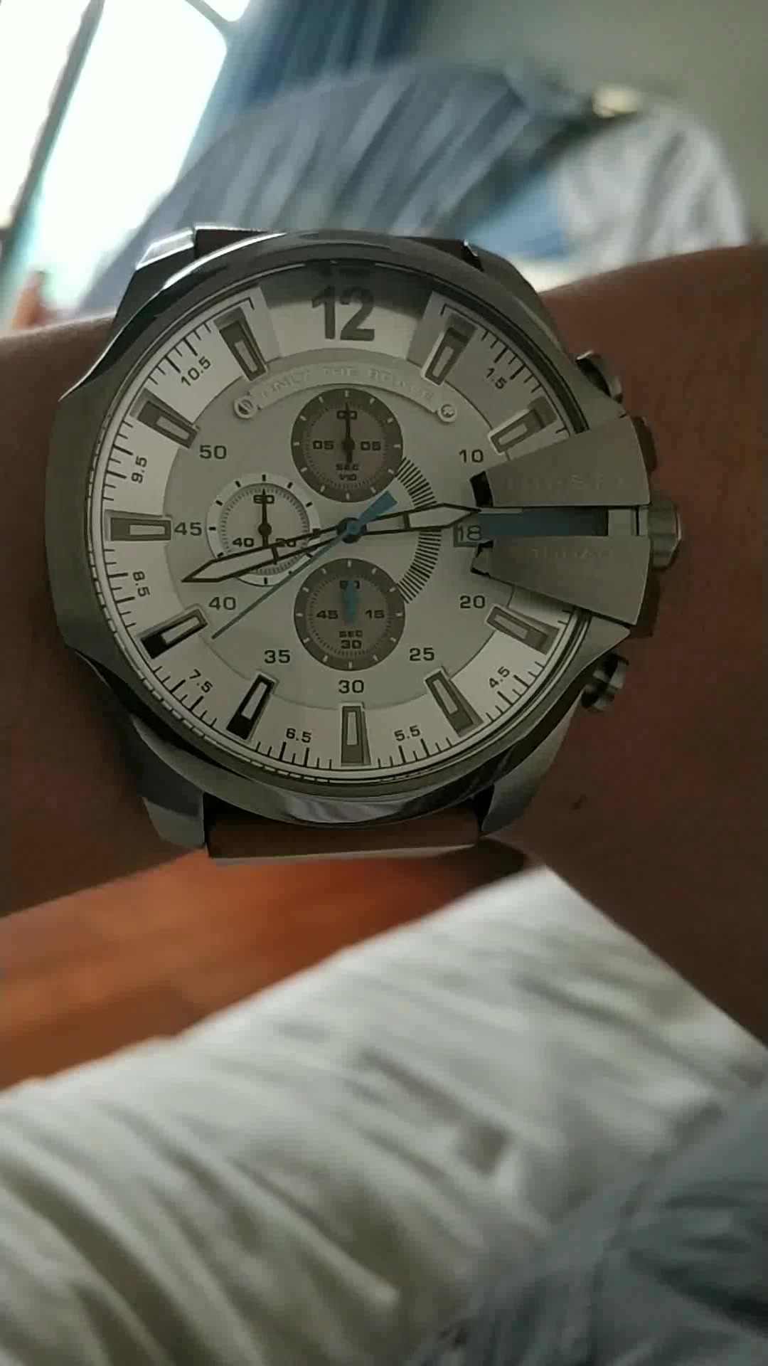 【霸气表盘】全球购迪赛diesel手表炫酷偏光男士手表石英男表dz438