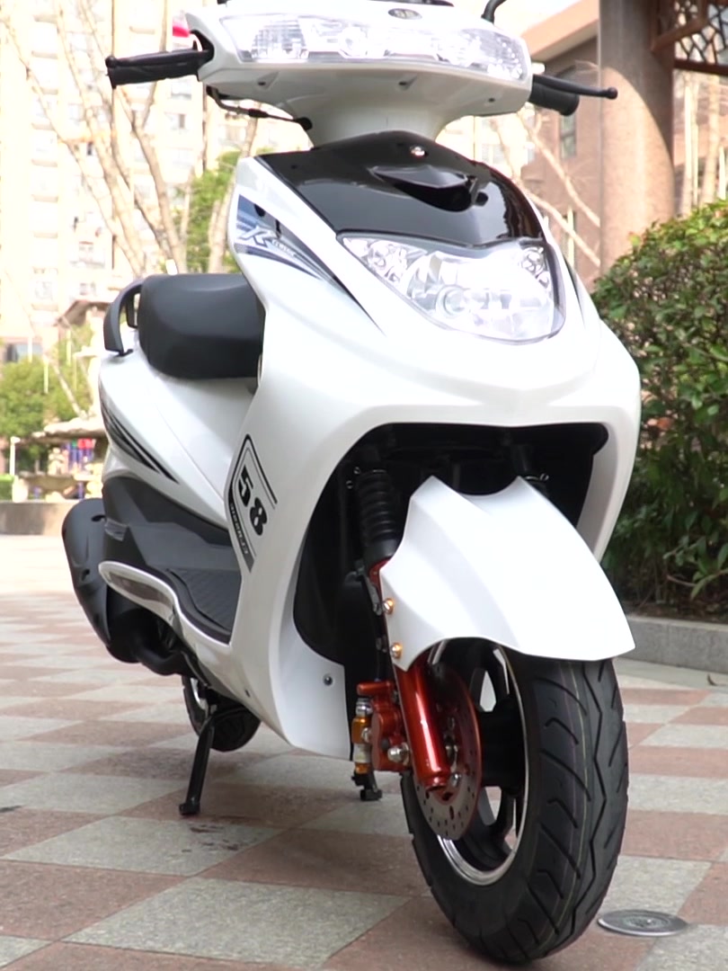 迅鹰款125摩托车踏板车摩托车125发动机燃油助力车摩托车女式踏板车